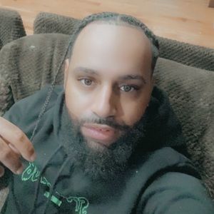 Meet your Posher, Yasil